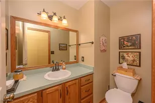 677 Sally Cir, Wadsworth, OH 44281 - Photo 15