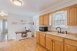 38107 Hastings Ave, Willoughby, OH 44094 - Photo 11