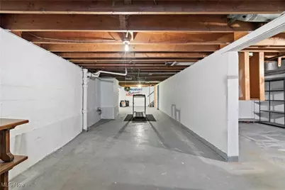 2426 Banbury Road, Akron, OH 44333 - Photo 25