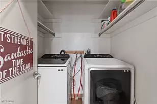 2426 Banbury Rd, Akron, OH 44333 - Photo 23