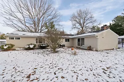 2426 Banbury Road, Akron, OH 44333 - Photo 27