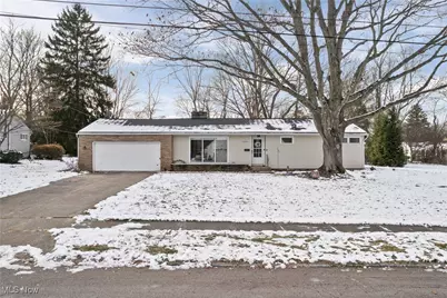 2426 Banbury Road, Akron, OH 44333 - Photo 1