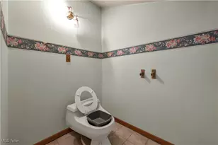 1310 Lindenwood Dr, Lorain, OH 44053 - Photo 13