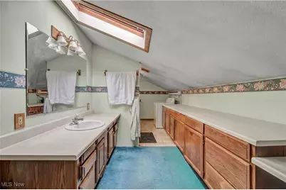 1310 Lindenwood Drive, Lorain, OH 44053 - Photo 15