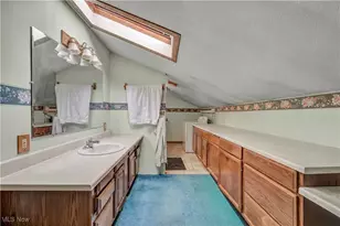 1310 Lindenwood Dr, Lorain, OH 44053 - Photo 15