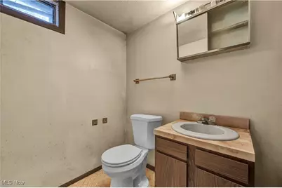 1310 Lindenwood Drive, Lorain, OH 44053 - Photo 25