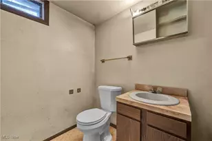 1310 Lindenwood Dr, Lorain, OH 44053 - Photo 25