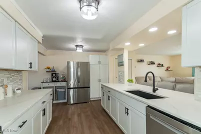 7634 Pinehurst Drive, Mentor on the Lake, OH 44060 - Photo 13