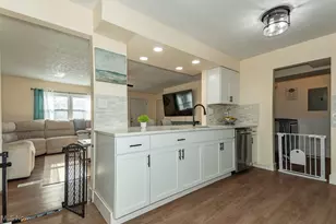 7634 Pinehurst Dr, Mentor on the Lake, OH 44060 - Photo 7