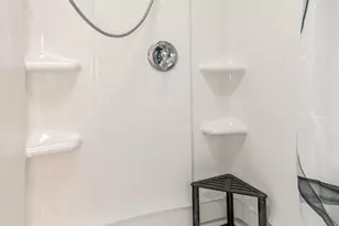 7634 Pinehurst Dr, Mentor on the Lake, OH 44060 - Photo 17