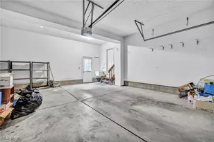 221 Newfield Cir, Medina, OH 44256 - Photo 45