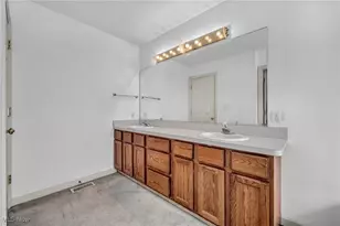 221 Newfield Cir, Medina, OH 44256 - Photo 29