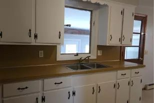 525 S Marion Ave, Louisville, OH 44641 - Photo 5