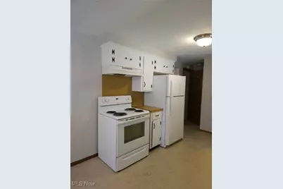 525 S Marion Avenue, Louisville, OH 44641 - Photo 7