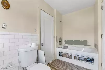 3232 Warrington Road, Huber Heights, OH 44120 - Photo 23