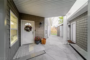 202 Whispering Shores, Vermilion, OH 44089 - Photo 5