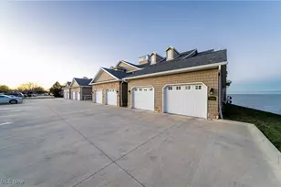203 Whispering Shores, Vermilion, OH 44089 - Photo 3