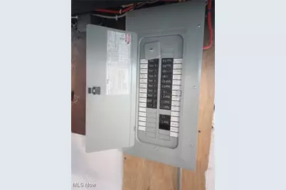 445 Beechwood Drive, Akron, OH 44320 - Photo 37