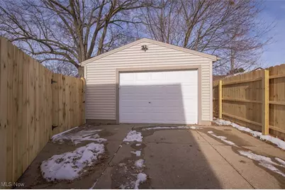 877 N Firestone Boulevard, Akron, OH 44306 - Photo 5