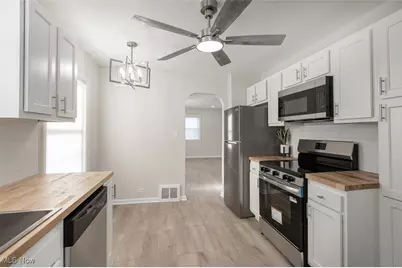 877 N Firestone Boulevard, Akron, OH 44306 - Photo 11