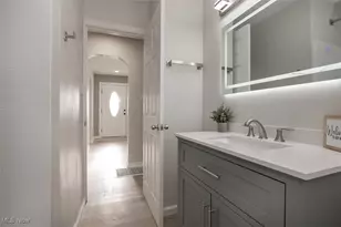 877 N Firestone Blvd, Akron, OH 44306 - Photo 15