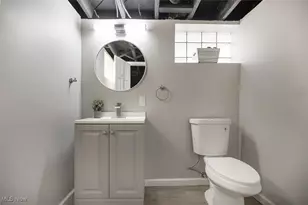 877 N Firestone Blvd, Akron, OH 44306 - Photo 33