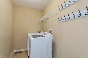 38209 Lonsdale Pl, Willoughby, OH 44094 - Photo 33