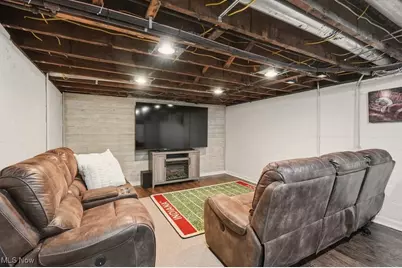 305 Mentor Avenue, Painesville, OH 44077 - Photo 37