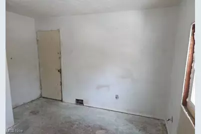 3538 Albany Avenue, Lorain, OH 44055 - Photo 9