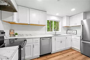 427 Kathleen St, Akron, OH 44303 - Photo 3