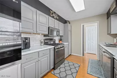 1328 Birchview Drive, Vermilion, OH 44089 - Photo 5