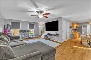 10101 Ravenwood Ct, Streetsboro, OH 44241 - Photo 3