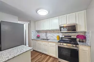 214 Hamrock Dr, Campbell, OH 44405 - Photo 7