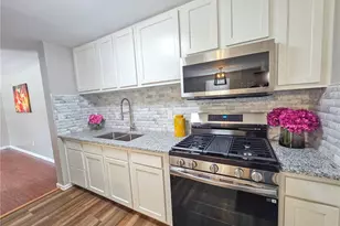 214 Hamrock Dr, Campbell, OH 44405 - Photo 3