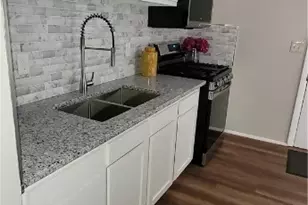 214 Hamrock Dr, Campbell, OH 44405 - Photo 9