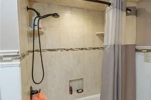 2376 Wyandotte Ave, Cuyahoga Falls, OH 44223 - Photo 23