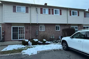 195 Surrey Ln, Canfield, OH 44406 - Photo 17