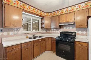 1405 Northmoreland Blvd, Cuyahoga Falls, OH 44221 - Photo 11