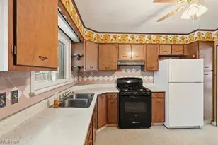 1405 Northmoreland Blvd, Cuyahoga Falls, OH 44221 - Photo 13