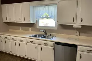 5890 Melody Ln, Nashport, OH 43830 - Photo 9