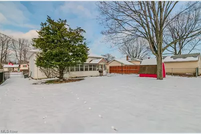 36548 Lakehurst Drive, Eastlake, OH 44095 - Photo 33