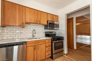 36548 Lakehurst Dr, Eastlake, OH 44095 - Photo 13