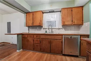 1639 Beverly Dr, Akron, OH 44306 - Photo 27