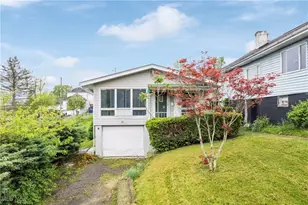 560 W 44th St, Shadyside, OH 43947 - Photo 3