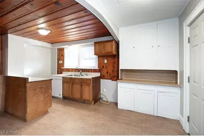 2078 18 Street SW, Akron, OH 44314 - Photo 23