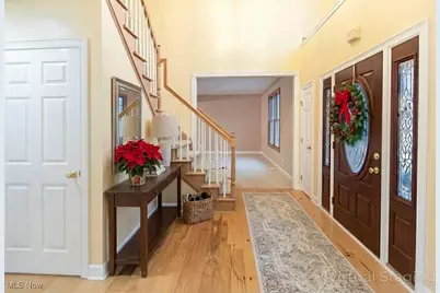 383 Crestwood Drive, Avon Lake, OH 44012 - Photo 5