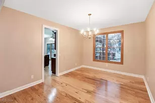 383 Crestwood Dr, Avon Lake, OH 44012 - Photo 9