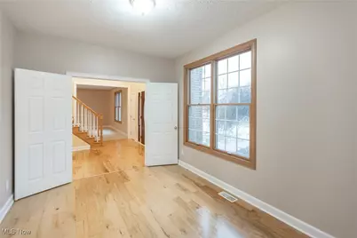 383 Crestwood Drive, Avon Lake, OH 44012 - Photo 17