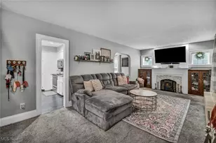 308 E Baird Ave, Barberton, OH 44203 - Photo 9