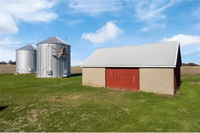 6779 Easton Street, Louisville, OH 44641 - Photo 25